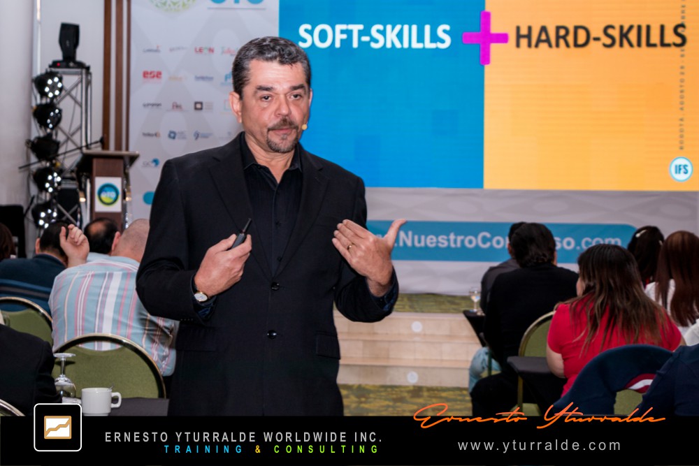 Ernesto Yturralde, Speaker - Storytelling, Charlas y Conferencias Empresariales